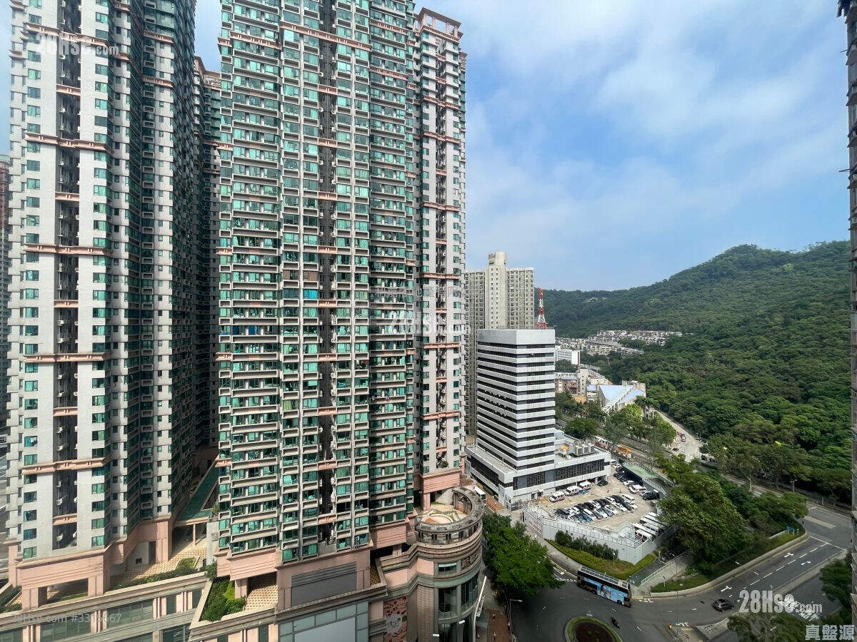 Ho Ming Court Sell 2 Bedrooms , 1 Bathroom 381 ft² ( 35.4 m² )