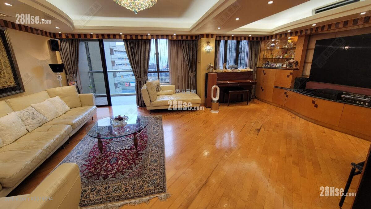 Wilshire Towers Sell 4 Bedrooms , 3 Bathrooms 1,734 ft² ( 161.1 m² )