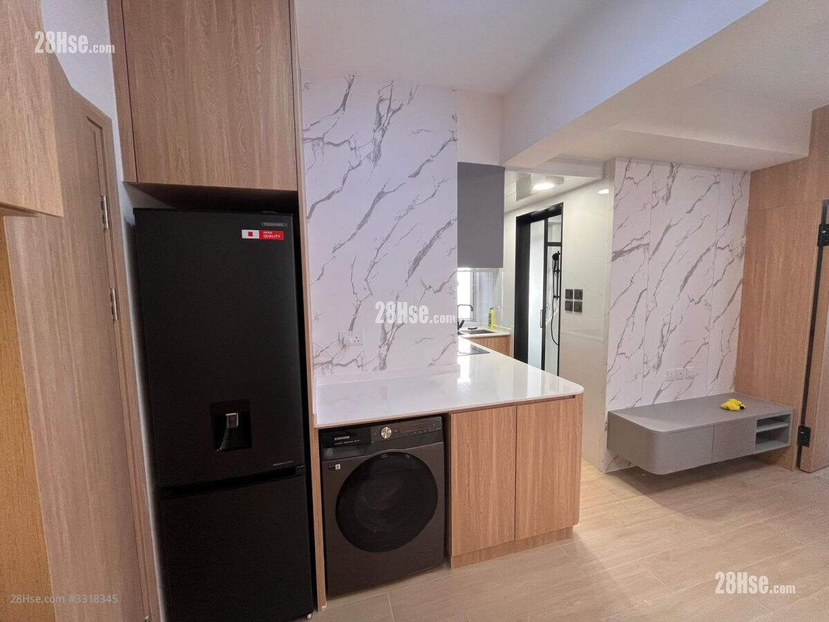 Kwai Fu Building Sell 2 Bedrooms , 1 Bathroom 290 ft² ( 26.9 m² )