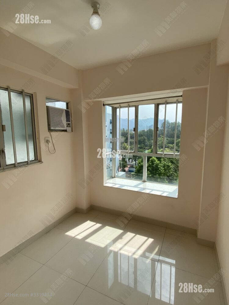 Sheungshui Town Center Sell 2 Bedrooms , 1 Bathroom 369 ft² ( 34.3 m² )