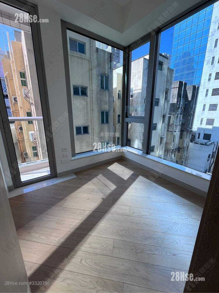 One Soho Sell 1 Bedroom , 1 Bathroom 308 ft² ( 28.6 m² )