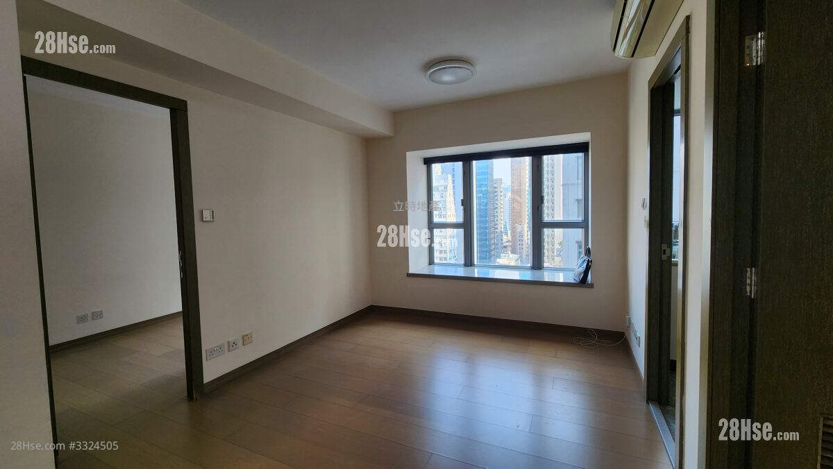 Centrepoint Rental 1 Bedroom , 1 Bathroom 337 ft² ( 31.3 m² )