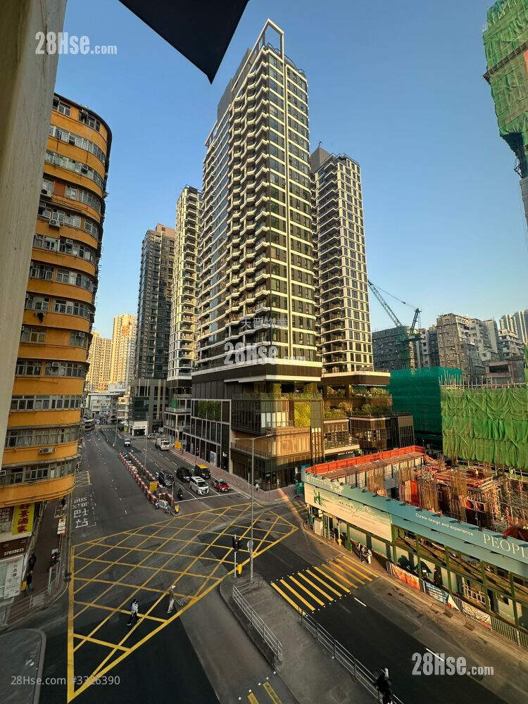 Yuen Shing Building Sell 2 Bedrooms , 1 Bathroom 454 ft² ( 42.2 m² )