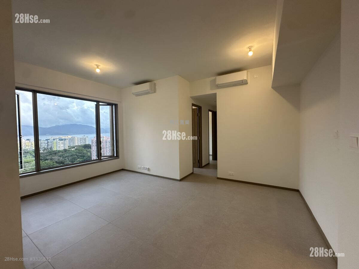 Grand Jeté Sell 3 Bedrooms , 2 Bathrooms 716 ft² ( 66.5 m² )