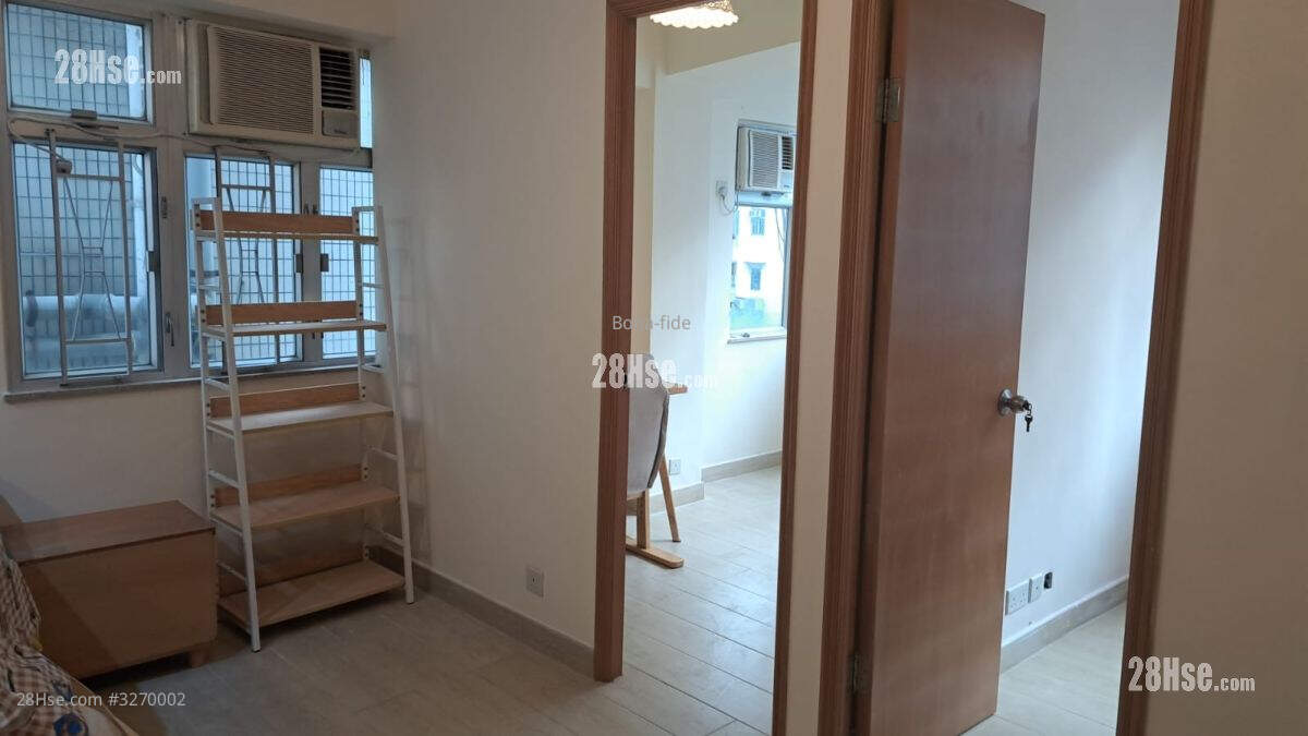 75 Hollywood Road Rental 2 Bedrooms 325 ft² ( 30.2 m² )