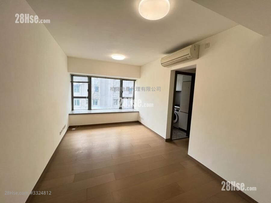 Centrepoint Sell 3 Bedrooms , 1 Bathroom 567 ft² ( 52.7 m² )