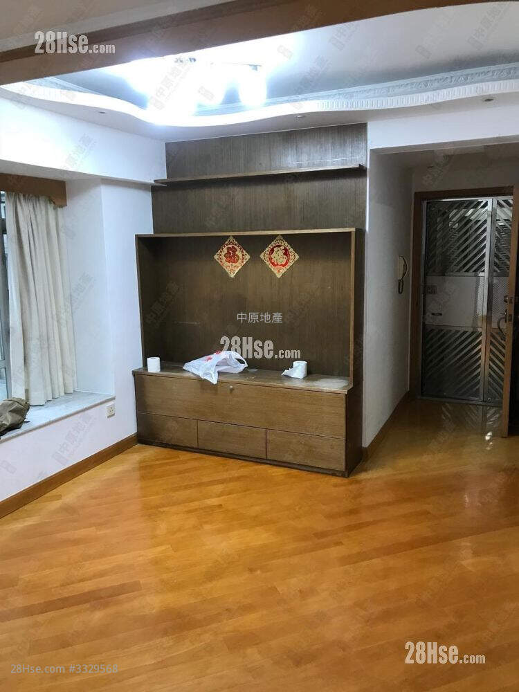 Lung Fung Garden Sell 3 Bedrooms , 1 Bathroom 502 ft² ( 46.6 m² )