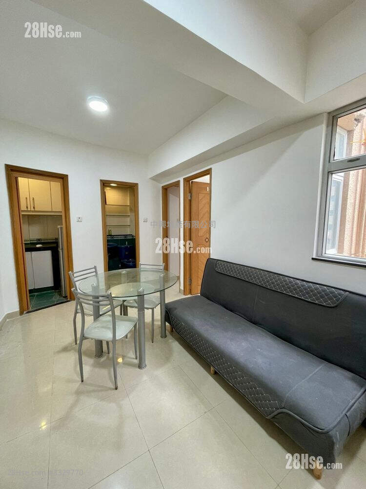 Lising Court Rental 2 Bedrooms , 1 Bathroom 321 ft² ( 29.8 m² )