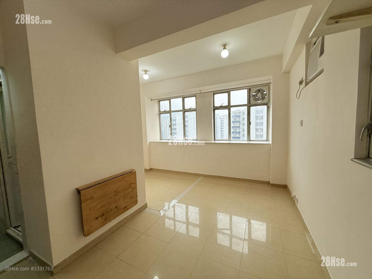 Lee Bo Building Rental Studio , 1 Bathroom 240 ft² ( 22.3 m² )