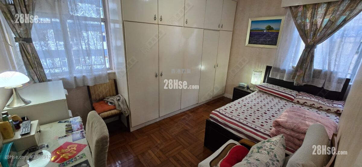 Kwong Chiu Terrace Sell 3 Bedrooms , 2 Bathrooms 811 ft² ( 75.3 m² )