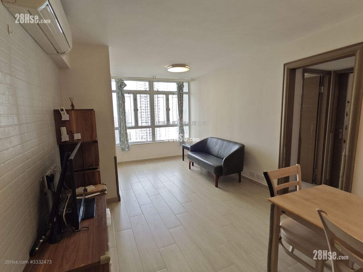 Tung Hei Court Sell 3 Bedrooms , 1 Bathroom 606 ft² ( 56.3 m² )