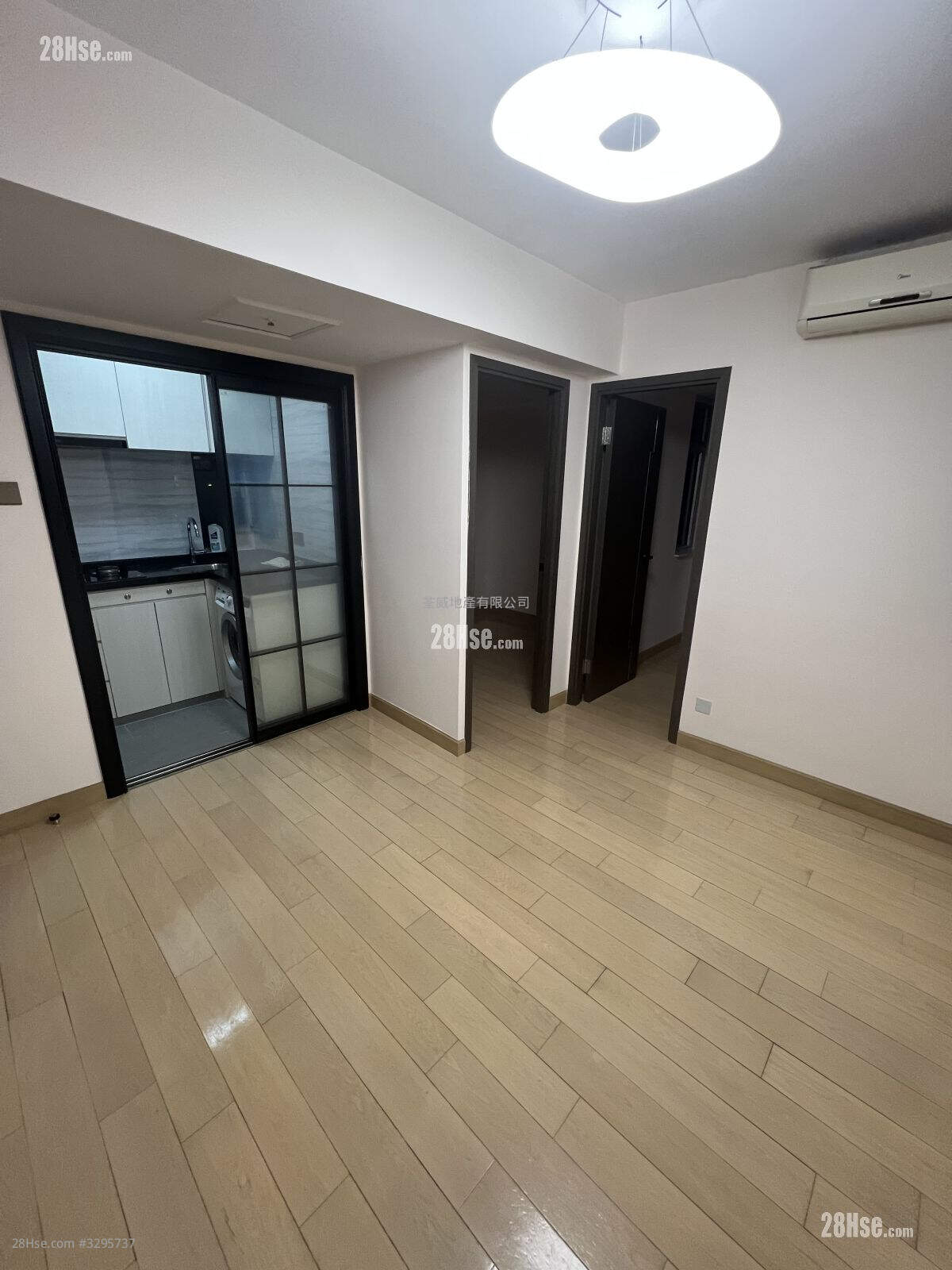 Tsuen Wan Centre Sell 329 ft² ( 30.6 m² )