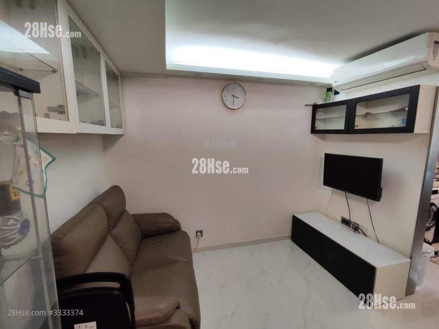 Tai Wo Estate Sell 2 Bedrooms , 1 Bathroom 349 ft² ( 32.4 m² )