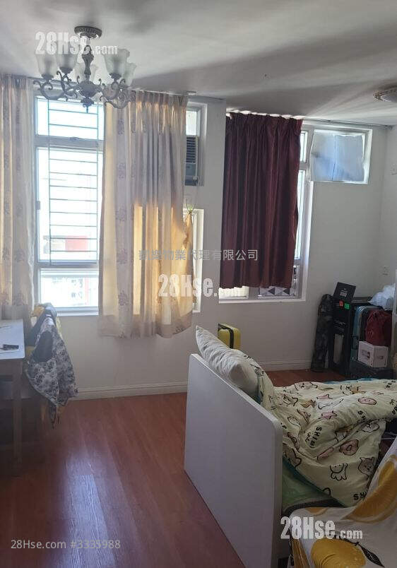 Choi Hing Court Sell 1 Bedroom , 1 Bathroom 372 ft² ( 34.6 m² )