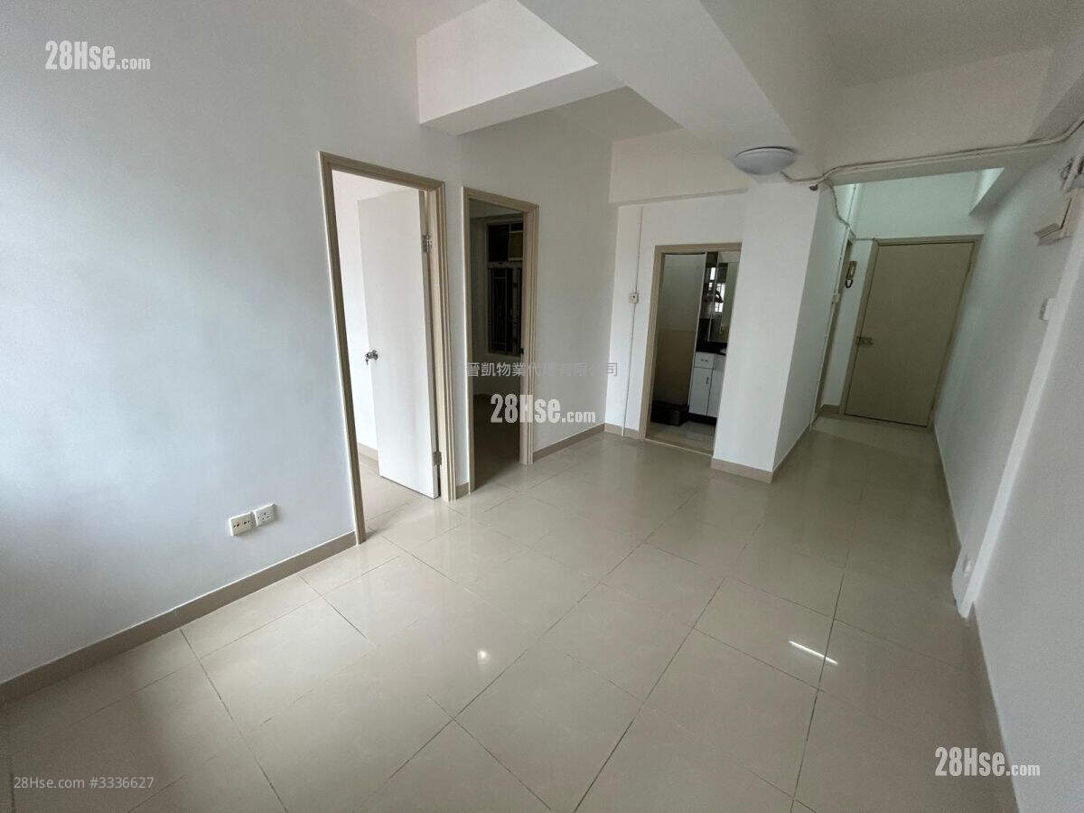 Man Hong Apartments Rental 2 Bedrooms , 1 Bathroom 390 ft² ( 36.2 m² )