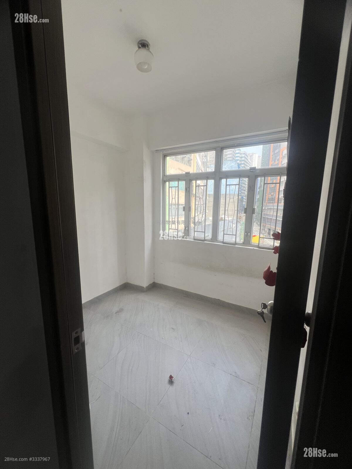 Kwai Fung House Rental 2 Bedrooms , 1 Bathroom 280 ft² ( 26.0 m² )