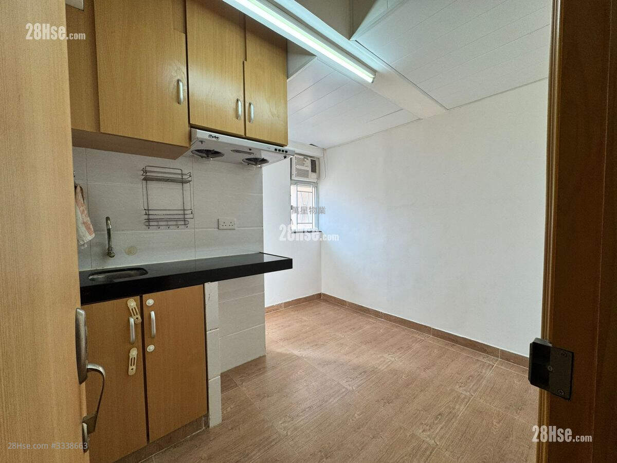 San Po Kong Mansion Rental Studio , 1 Bathroom 130 ft² ( 12.1 m² )