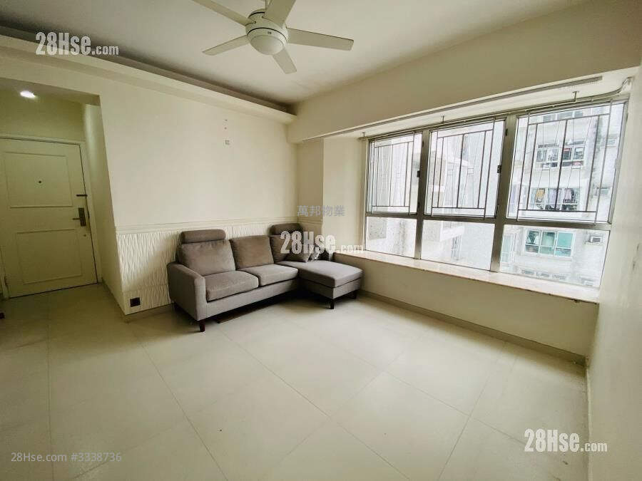 Uptown Plaza Rental 2 Bedrooms , 1 Bathroom 489 ft² ( 45.4 m² )