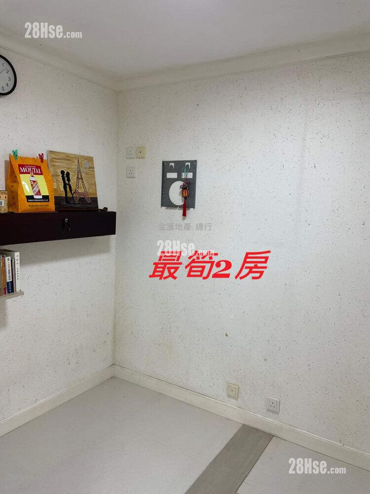 Tak Keung Court Sell 2 Bedrooms , 1 Bathroom 404 ft² ( 37.5 m² )