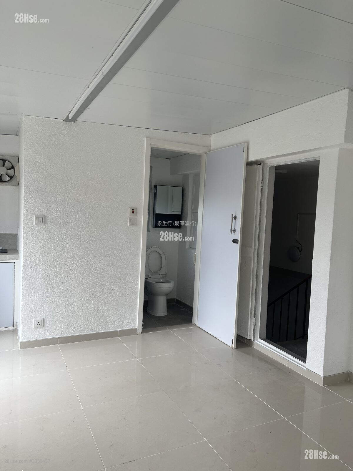 Yu Uk Village Rental 3 Bedrooms , 2 Bathrooms 560 ft² ( 52.0 m² )