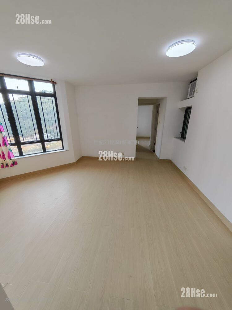 Radiant Towers Rental 481 ft² ( 44.7 m² )