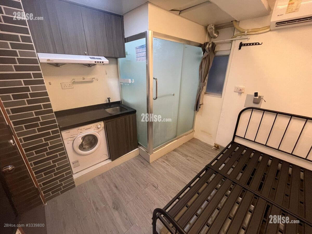 Phoenix Apartments Rental Studio , 1 Bathroom 120 ft² ( 11.1 m² )