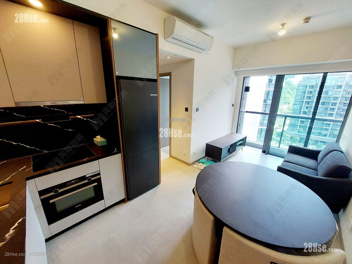 Silicon Hill Sell 2 Bedrooms 402 ft² ( 37.3 m² )