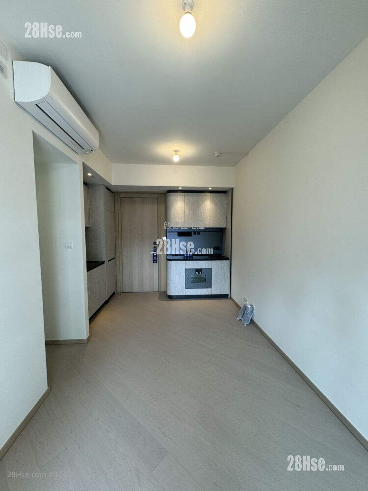 One Victoria Rental 2 Bedrooms , 1 Bathroom 457 ft² ( 42.5 m² )