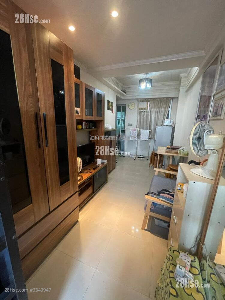 Wah Tak Building Sell 1 Bedroom , 1 Bathroom 241 ft² ( 22.4 m² )