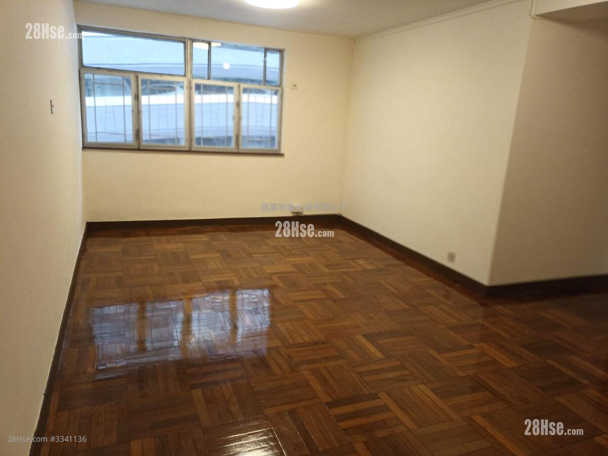 Kwong Chiu Terrace Sell 3 Bedrooms , 1 Bathroom 810 ft² ( 75.3 m² )