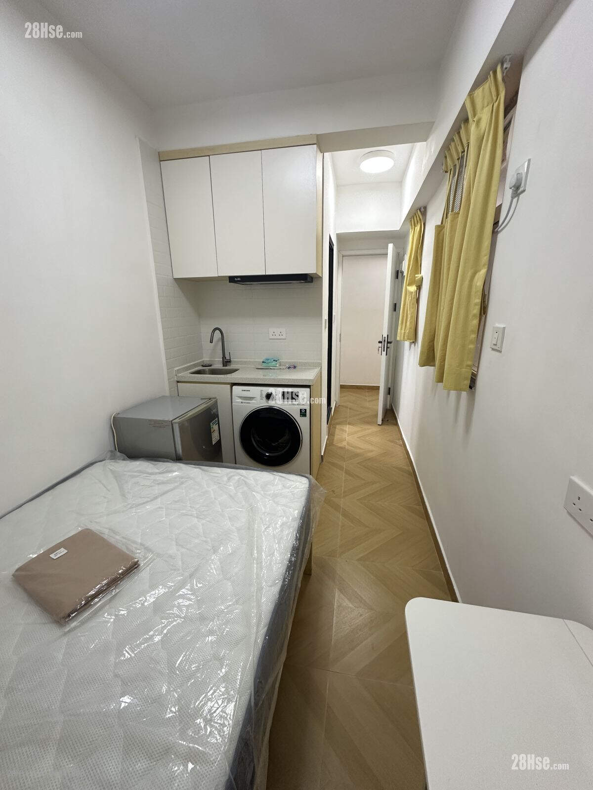 Wing Lee Building Rental Studio , 1 Bathroom 280 ft² ( 26.0 m² )