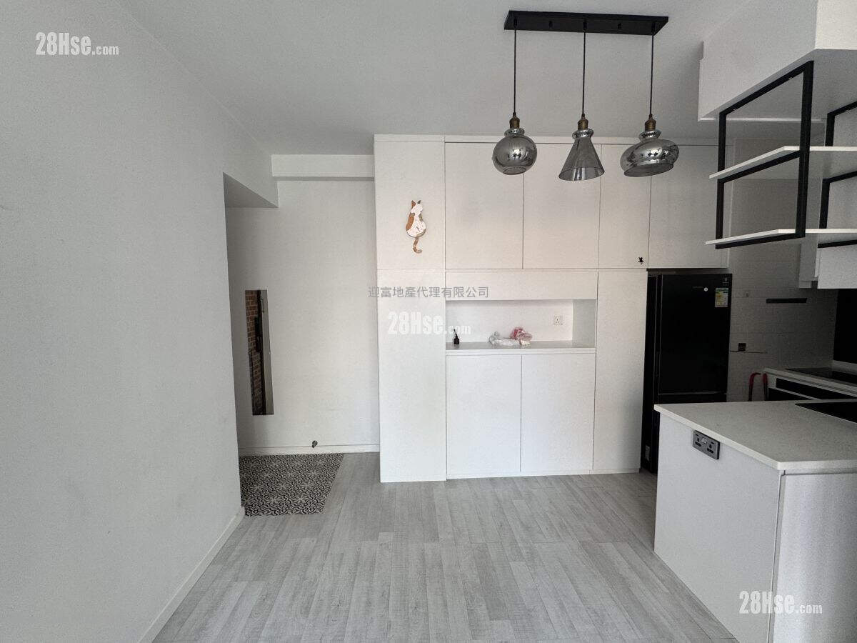 The Metropolis Residence Rental 2 Bedrooms , 1 Bathroom 473 ft² ( 43.9 m² )