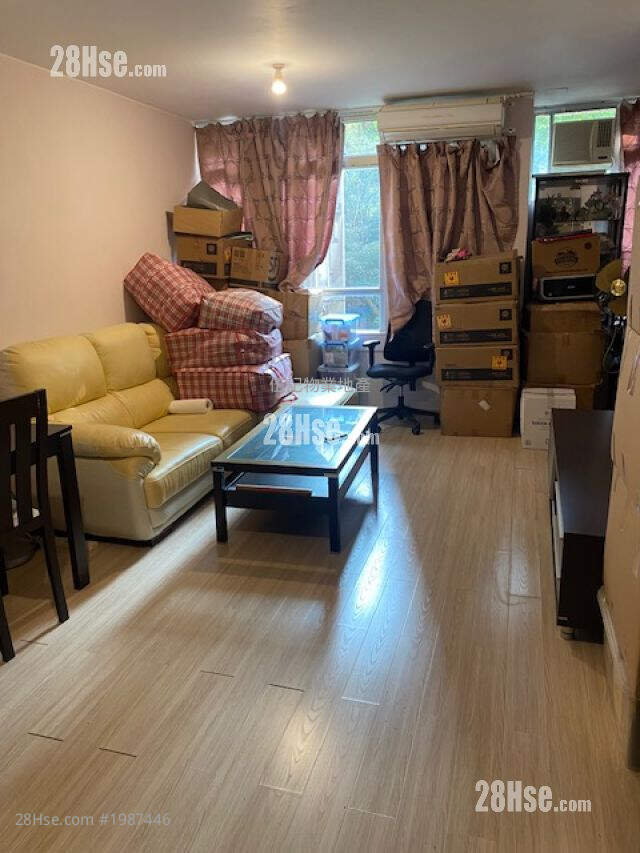 Lung Tak Court Sell 1 Bedroom , 1 Bathroom 527 ft² ( 49.0 m² )