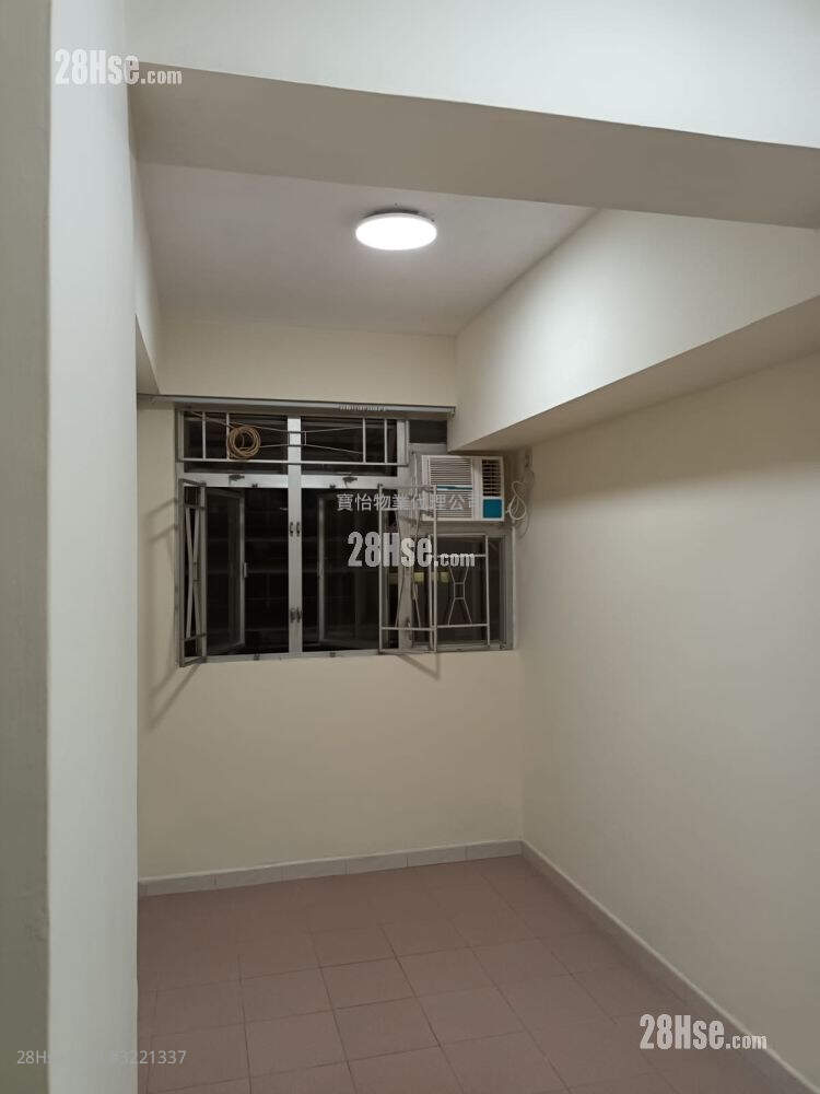 Kwong Yiu Mansion  Rental Studio , 1 Bathroom 180 ft² ( 16.7 m² )