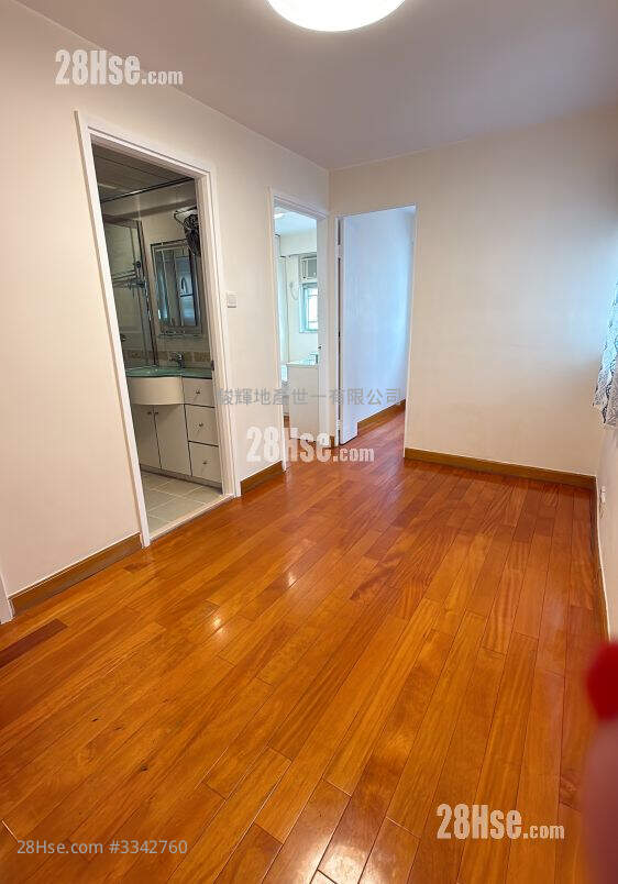 Wah Wai Mansion Rental 2 Bedrooms , 1 Bathroom 324 ft² ( 30.1 m² )