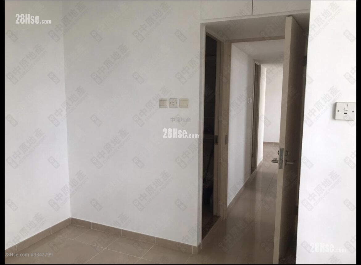 Tin Chung Court Sell 3 Bedrooms 650 ft² ( 60.4 m² )