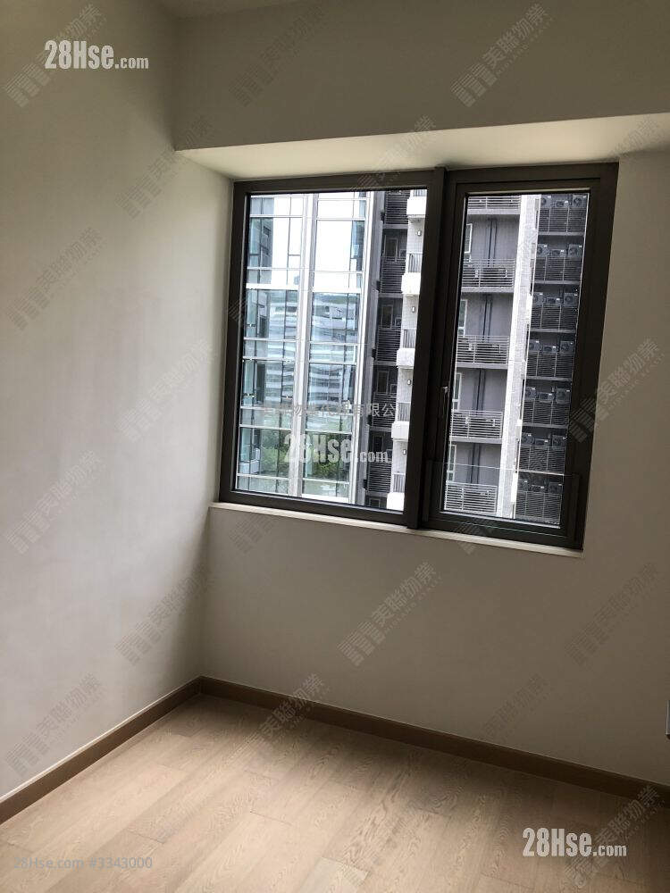 Solaria Sell 2 Bedrooms 455 ft² ( 42.3 m² )