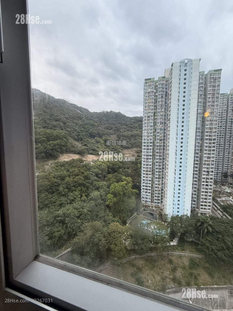 Tung Lam Court Sell 2 Bedrooms , 1 Bathroom 440 ft² ( 40.9 m² )