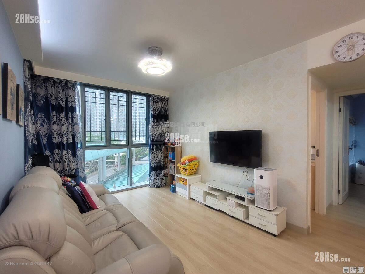 Tung Chung Crescent Sell 2 Bedrooms 581 ft² ( 54.0 m² )