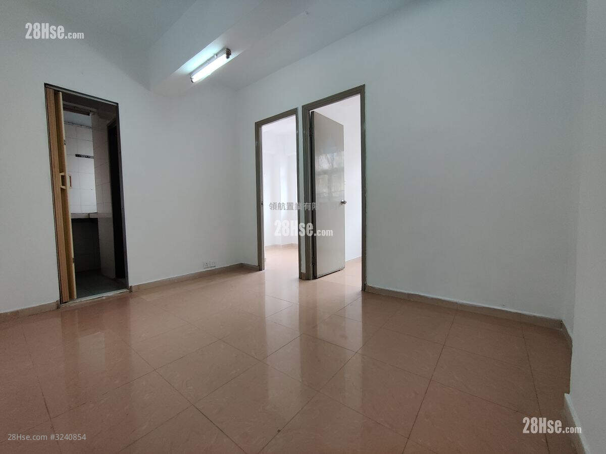 Whampoa Building Sell 2 Bedrooms 316 ft² ( 29.4 m² )