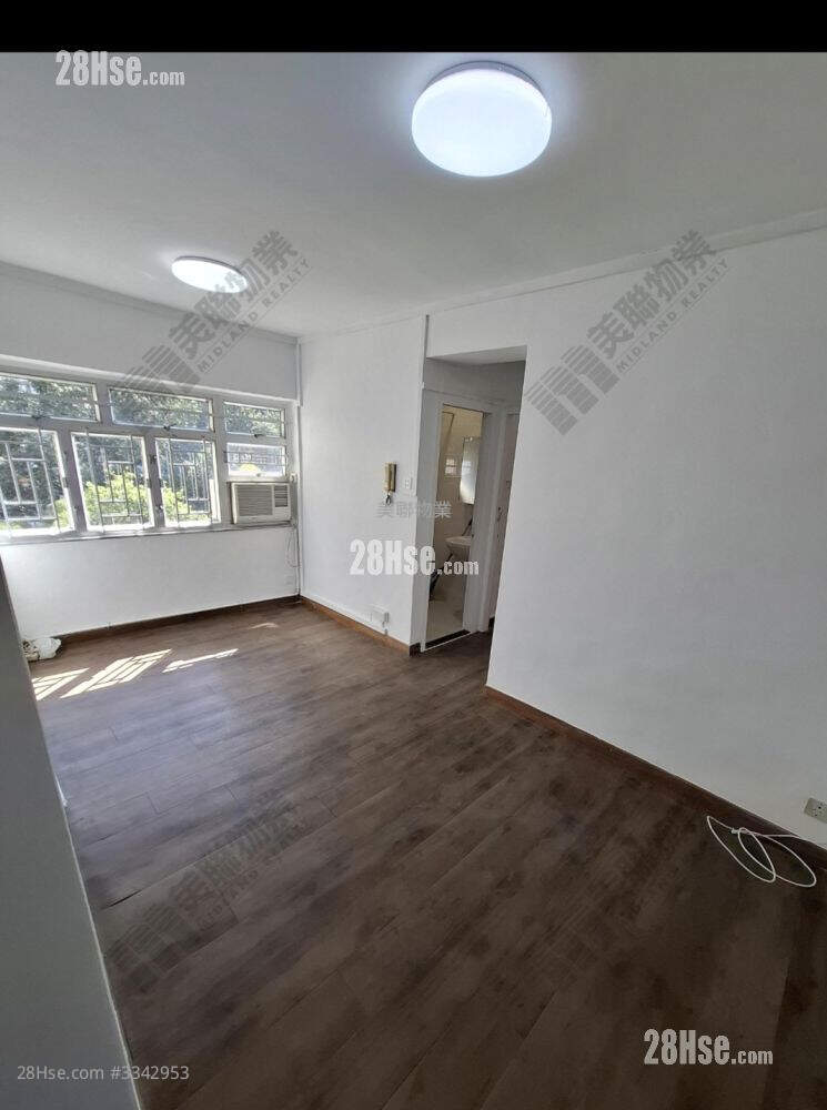 Yuet Lai Court Sell 2 Bedrooms 421 ft² ( 39.1 m² )