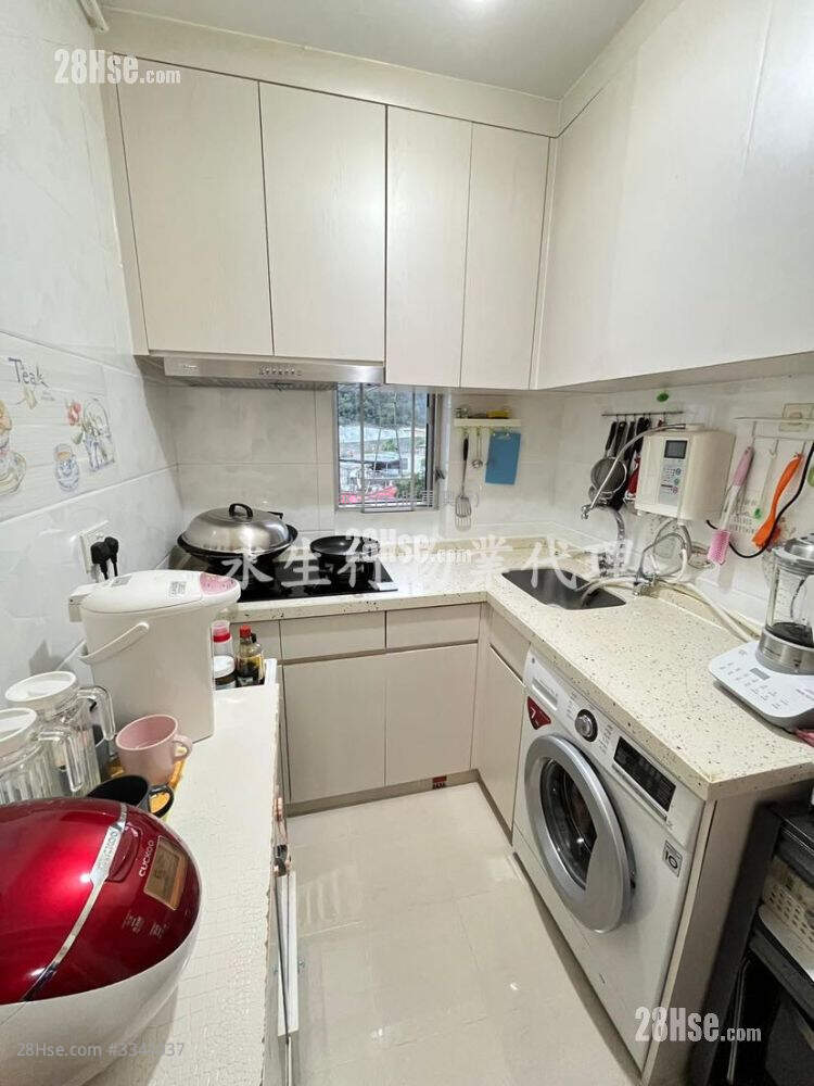 Fu Ning Garden Sell 2 Bedrooms , 1 Bathroom 495 ft² ( 46.0 m² )