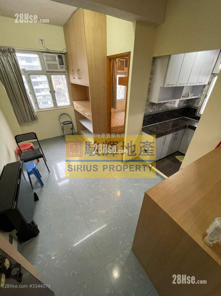 Tak Cheong Building Sell 1 Bedroom , 1 Bathroom 202 ft² ( 18.8 m² )