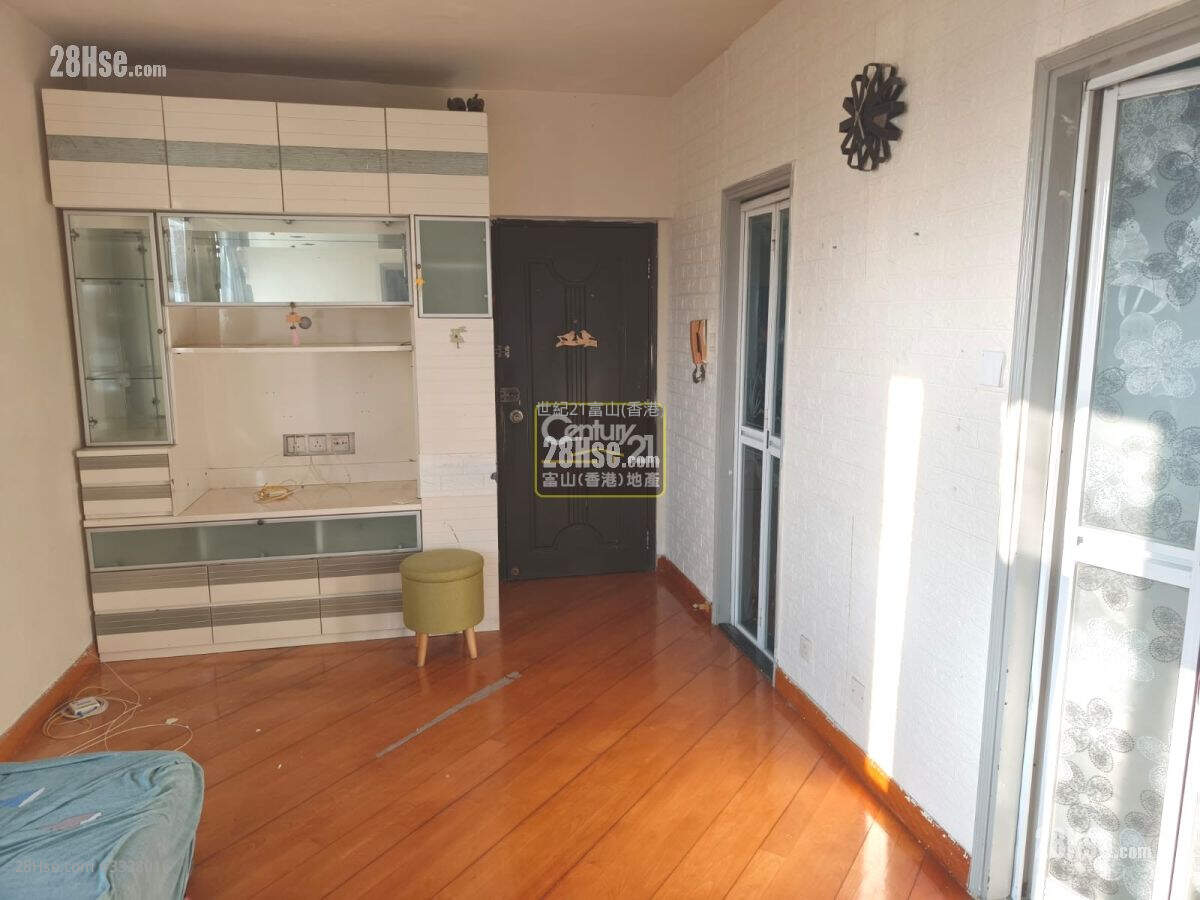 Hsin Kuang Centre Rental 2 Bedrooms , 1 Bathroom 382 ft² ( 35.5 m² )