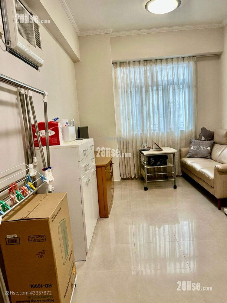 Wing Tak Mansion Sell 2 Bedrooms , 1 Bathroom 404 ft² ( 37.5 m² )