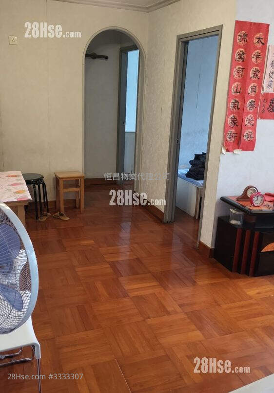 天宏苑 售盘 3 房 554 平方尺 ( 51.5 平方米 )