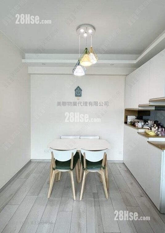 Tai Hing Gardens Sell 2 Bedrooms 428 ft² ( 39.8 m² )