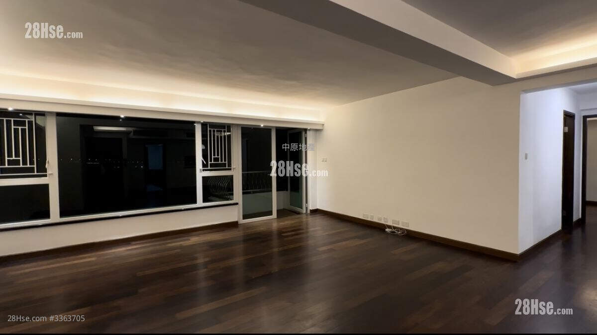 Hong Kong Garden Sell 3 Bedrooms , 3 Bathrooms 1,382 ft² ( 128.4 m² )