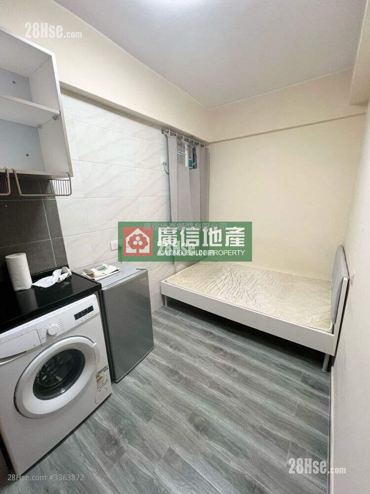 Chak Fung House Rental Studio , 1 Bathroom 130 ft² ( 12.1 m² )