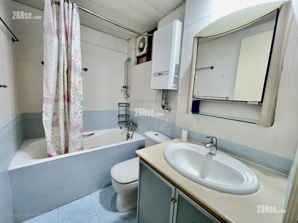 Faber Garden Rental 2 Bedrooms , 1 Bathroom 445 ft² ( 41.3 m² )